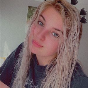 Meet your Posher, Alyssa